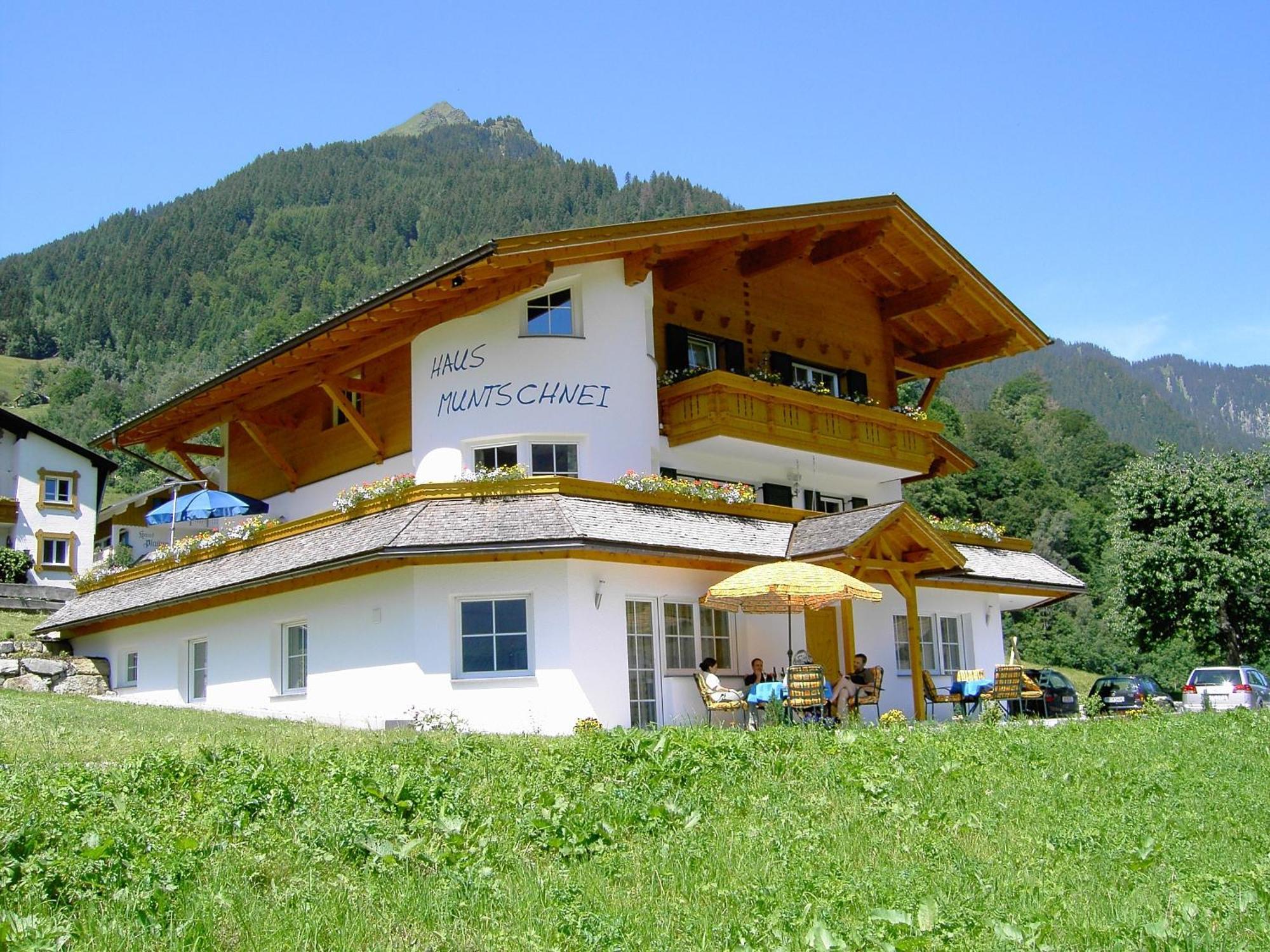Ferienwohnung Haus Muntschnei Sankt Gallenkirch Exterior foto